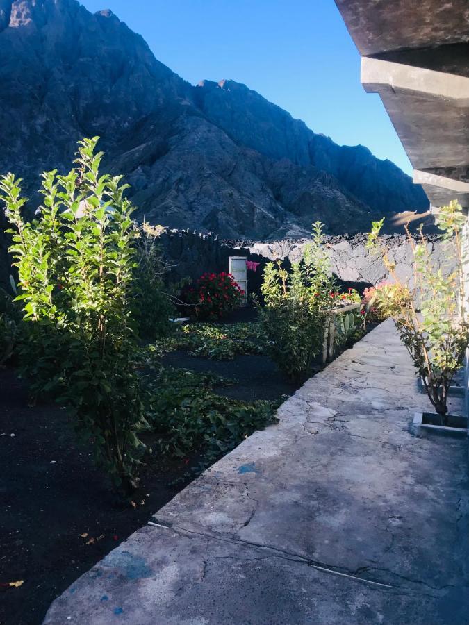 Pensao Repouso Alegre Turismo E Aventura Bed & Breakfast Portela Екстериор снимка